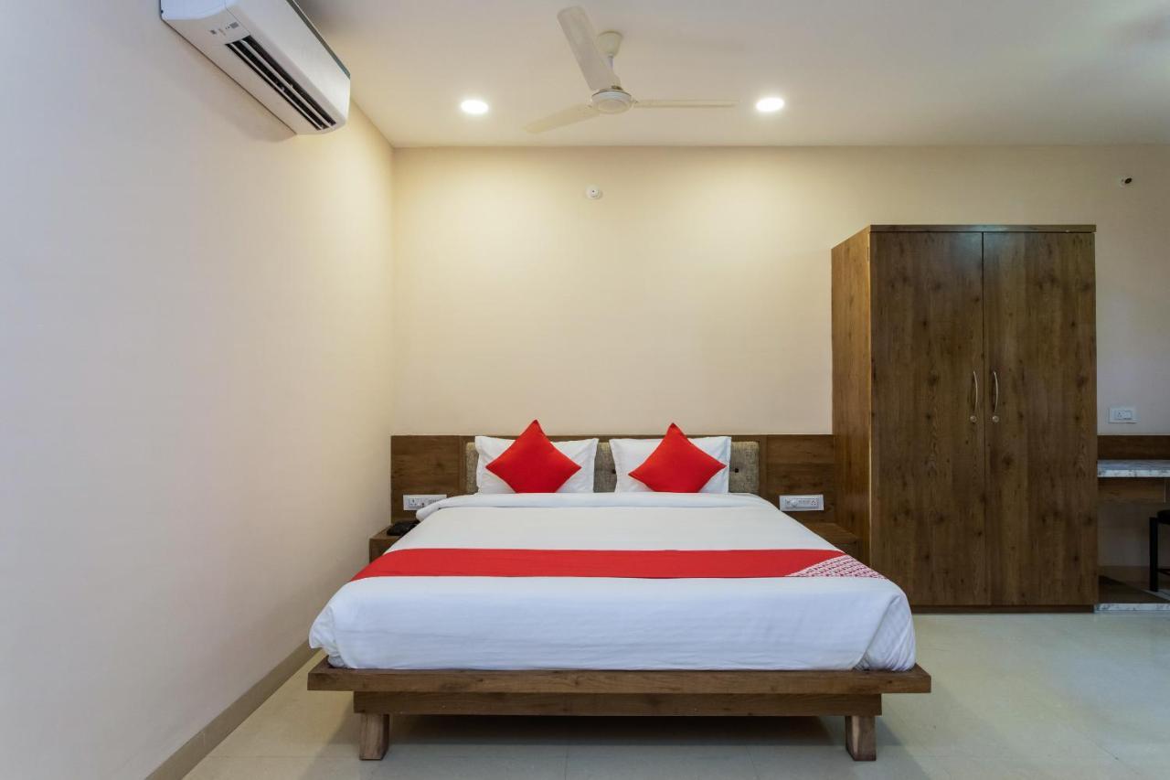 Oyo Hotel Badri Inn & Yatri Niwas Джабалпур Экстерьер фото