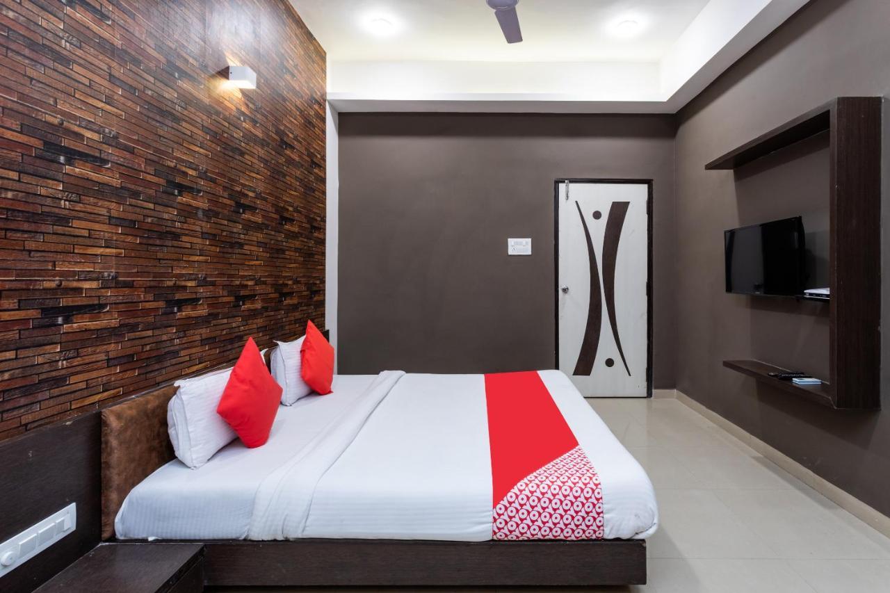 Oyo Hotel Badri Inn & Yatri Niwas Джабалпур Экстерьер фото