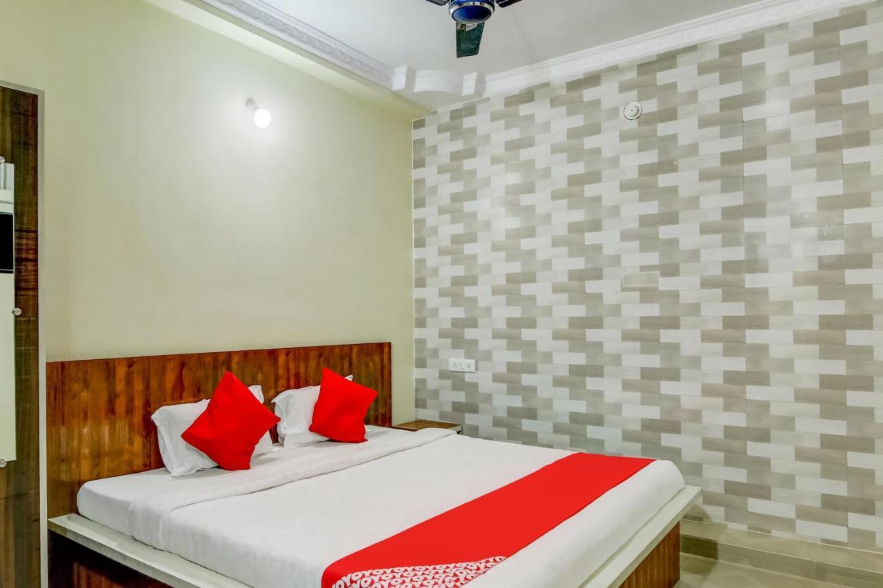 Oyo Hotel Badri Inn & Yatri Niwas Джабалпур Экстерьер фото